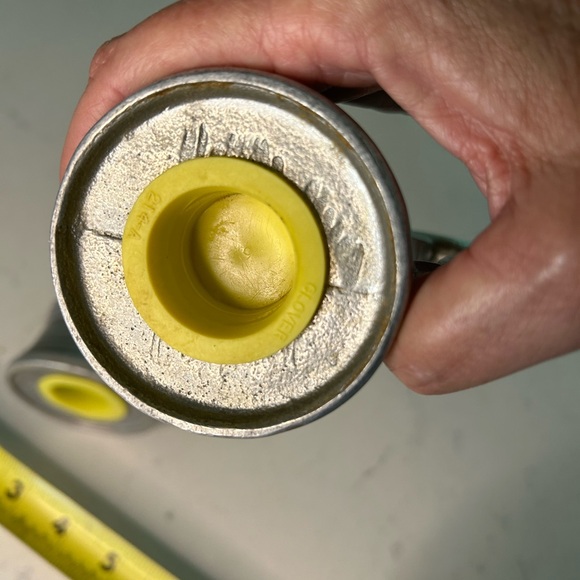 Vtg. Pewter Medieval Tavern Salt & Pepper Shakers “Country Ware 1976” 800 - Picture 6 of 12